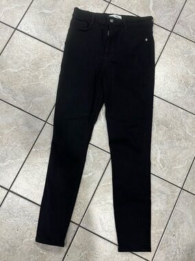 Zara Black Skinny Jeans with Branded Button